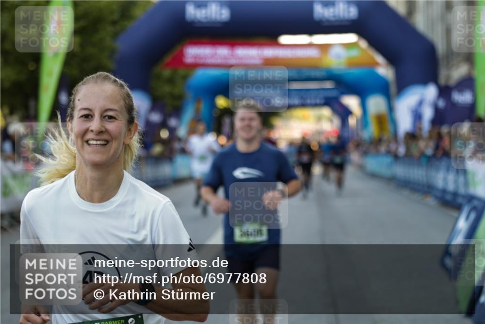 01.09.2024 - BARMER Alsterlauf Kathrin Stürmer Photography http://msf.ph/oto/6977808 01.09.2024 09:52:01 Ziel 2070, 3112, 3133, 3397, 3430, 3605, 3942, 4343, 4536, 4649, 4700, 5268, 5277, 8322 meine-sportfotos.de