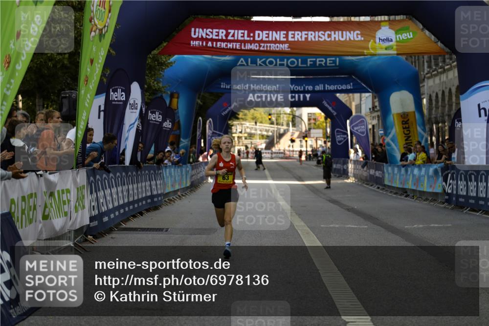 01.09.2024 - BARMER Alsterlauf Kathrin Stürmer Photography http://msf.ph/oto/6978136 01.09.2024 11:18:34 Ziel 63 meine-sportfotos.de