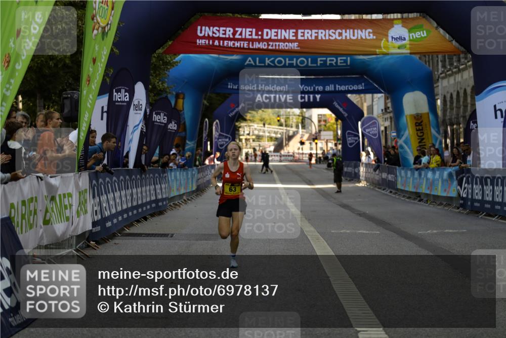 01.09.2024 - BARMER Alsterlauf Kathrin Stürmer Photography http://msf.ph/oto/6978137 01.09.2024 11:18:35 Ziel 63 meine-sportfotos.de