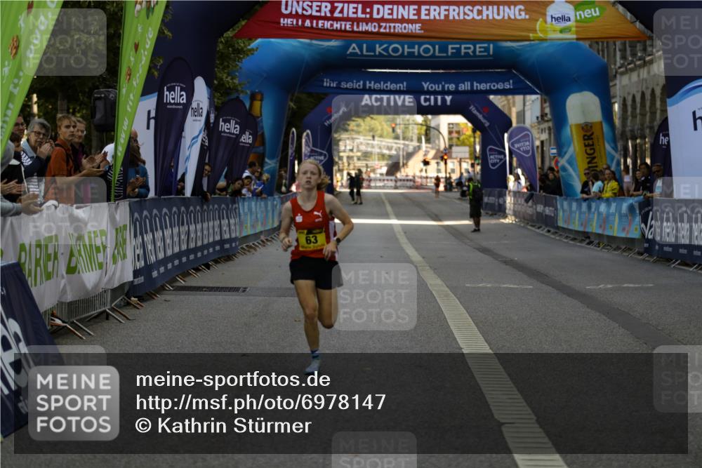01.09.2024 - BARMER Alsterlauf Kathrin Stürmer Photography http://msf.ph/oto/6978147 01.09.2024 11:18:36 Ziel 63 meine-sportfotos.de