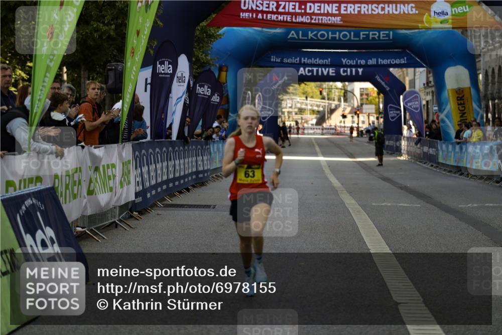 01.09.2024 - BARMER Alsterlauf Kathrin Stürmer Photography http://msf.ph/oto/6978155 01.09.2024 11:18:36 Ziel 63 meine-sportfotos.de