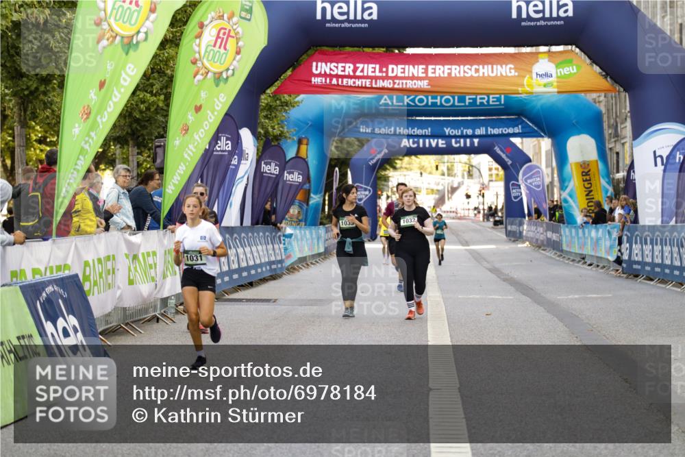 01.09.2024 - BARMER Alsterlauf Kathrin Stürmer Photography http://msf.ph/oto/6978184 01.09.2024 11:38:41 Ziel 1032, 1033, 1154, 1031, 1113 meine-sportfotos.de