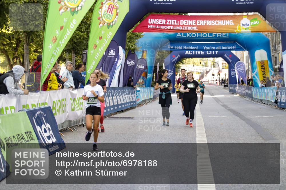 01.09.2024 - BARMER Alsterlauf Kathrin Stürmer Photography http://msf.ph/oto/6978188 01.09.2024 11:38:42 Ziel 1032, 1033, 1154, 1031, 1113 meine-sportfotos.de
