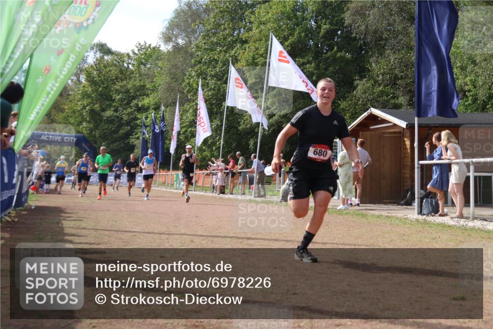 08.09.2024 - Airport Race Strokosch-Dieckow http://msf.ph/oto/6978226 08.09.2024 12:38:39 Ziel 259, 618, 680, 753, 833, 834, 873, 918, 1221, 1251 meine-sportfotos.de
