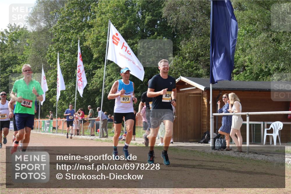 08.09.2024 - Airport Race Strokosch-Dieckow http://msf.ph/oto/6978228 08.09.2024 12:38:43 Ziel 259, 618, 753, 760, 833, 834, 873, 1221, 1472 meine-sportfotos.de