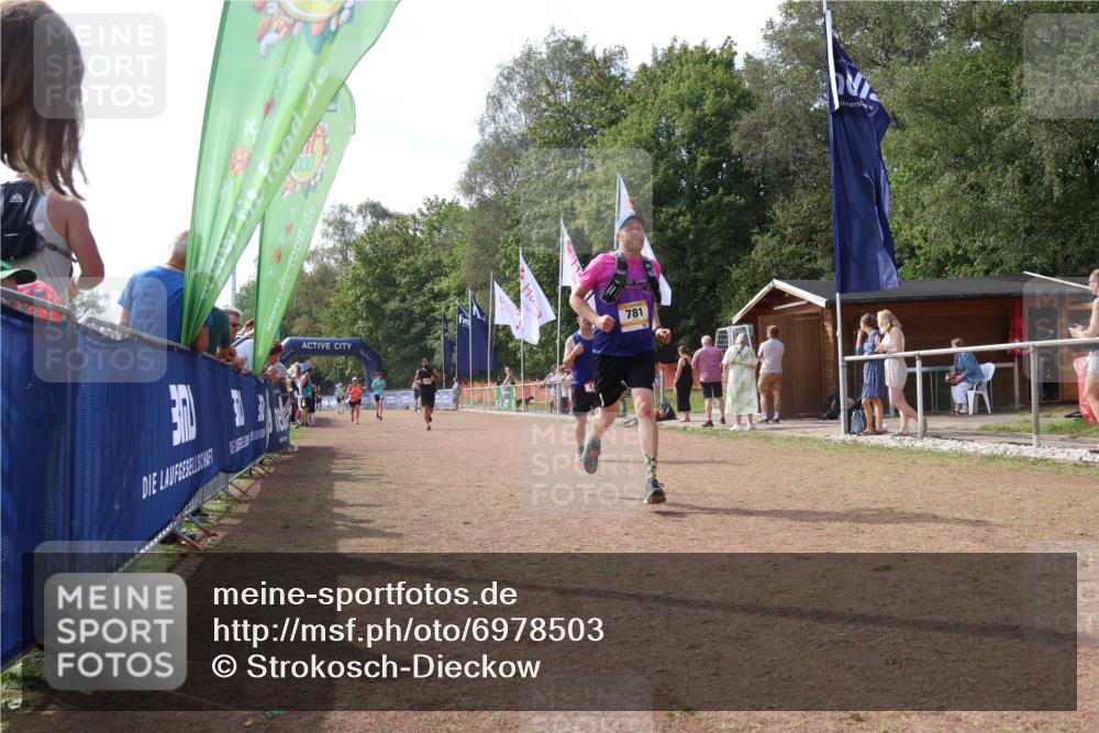 08.09.2024 - Airport Race Strokosch-Dieckow http://msf.ph/oto/6978503 08.09.2024 12:39:25 Ziel 128, 261, 511, 743, 758, 781, 1528 meine-sportfotos.de