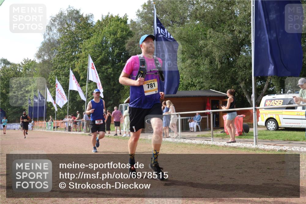 08.09.2024 - Airport Race Strokosch-Dieckow http://msf.ph/oto/6978515 08.09.2024 12:39:26 Ziel 128, 261, 511, 758, 781, 1298, 1528 meine-sportfotos.de