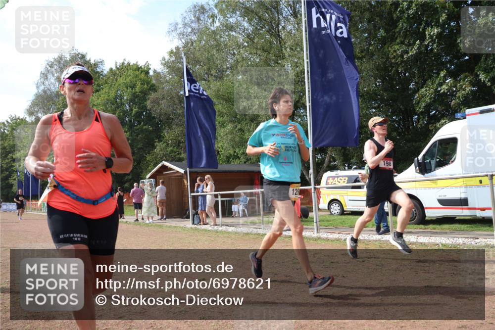 08.09.2024 - Airport Race Strokosch-Dieckow http://msf.ph/oto/6978621 08.09.2024 12:39:36 Ziel 447, 795, 861, 1211, 1298, 3155 meine-sportfotos.de
