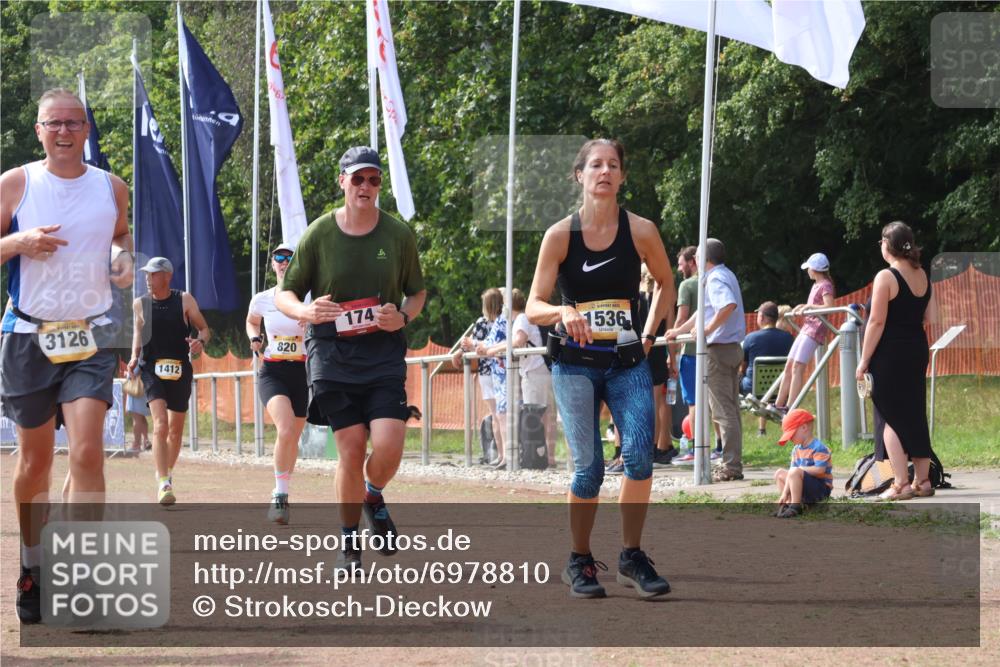 08.09.2024 - Airport Race Strokosch-Dieckow http://msf.ph/oto/6978810 08.09.2024 12:40:03 Ziel 174, 332, 445, 487, 820, 821, 944, 1412, 1536, 3126, 3134 meine-sportfotos.de