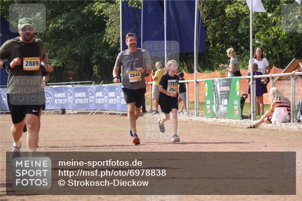 08.09.2024 - Airport Race Strokosch-Dieckow http://msf.ph/oto/6978838 08.09.2024 12:11:55 Ziel 2842, 2843, 2889, 3044 meine-sportfotos.de