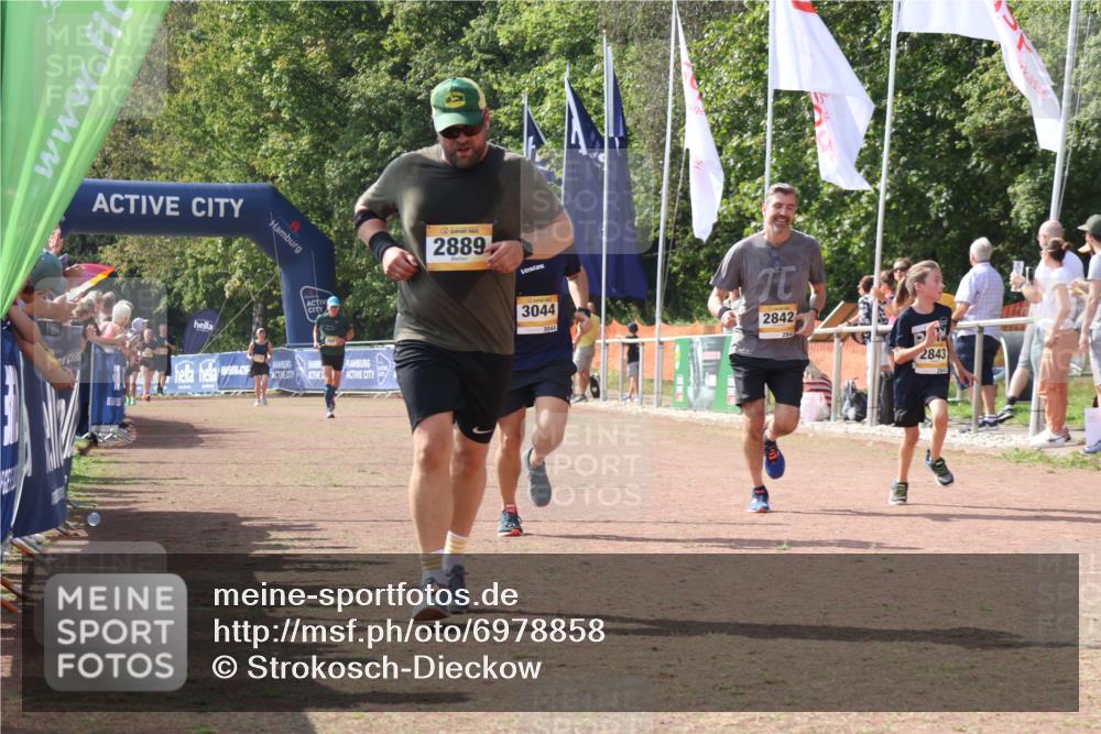 08.09.2024 - Airport Race Strokosch-Dieckow http://msf.ph/oto/6978858 08.09.2024 12:11:58 Ziel 2842, 2843, 2889, 3044 meine-sportfotos.de