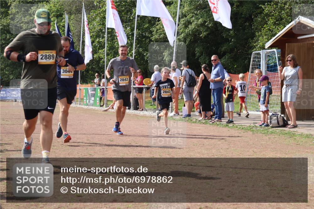 08.09.2024 - Airport Race Strokosch-Dieckow http://msf.ph/oto/6978862 08.09.2024 12:11:58 Ziel 2842, 2843, 2889, 3044 meine-sportfotos.de