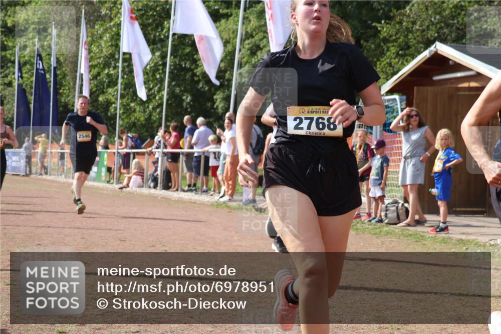 08.09.2024 - Airport Race Strokosch-Dieckow http://msf.ph/oto/6978951 08.09.2024 12:12:14 Ziel 1410, 2537, 2544, 2546, 2691, 2768, 2771, 3106 meine-sportfotos.de