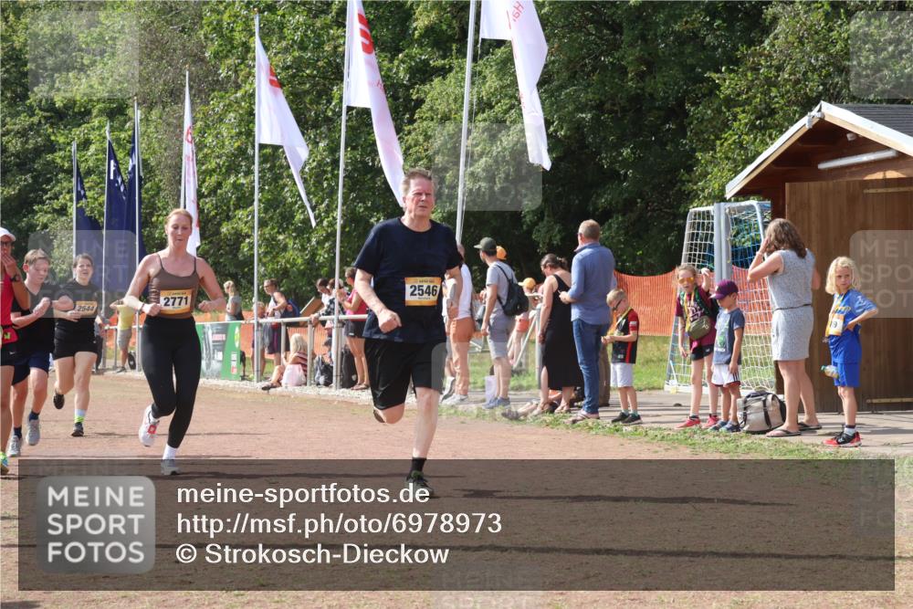 08.09.2024 - Airport Race Strokosch-Dieckow http://msf.ph/oto/6978973 08.09.2024 12:12:16 Ziel 1410, 2537, 2544, 2546, 2691, 2771, 3106 meine-sportfotos.de