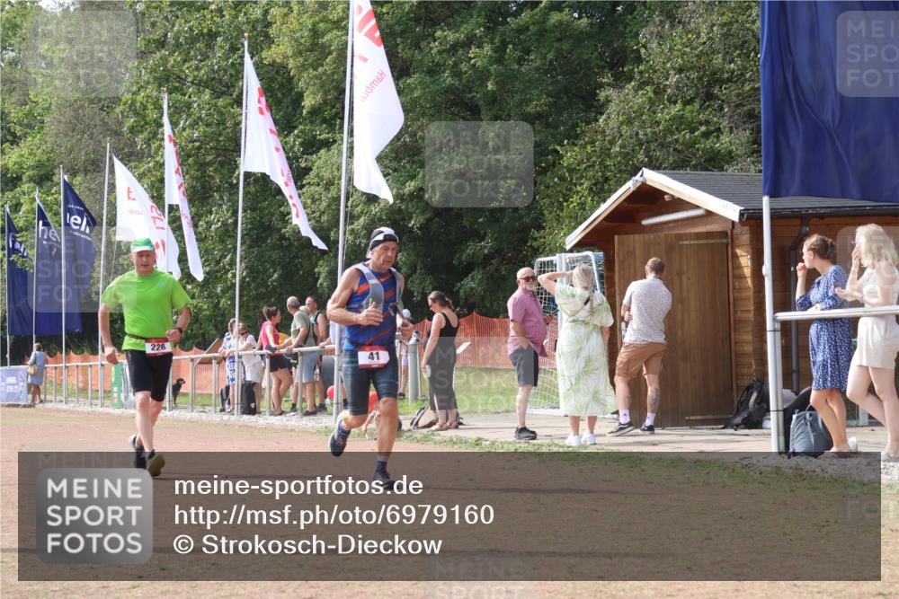 08.09.2024 - Airport Race Strokosch-Dieckow http://msf.ph/oto/6979160 08.09.2024 12:40:29 Ziel 41, 228, 405, 3015 meine-sportfotos.de