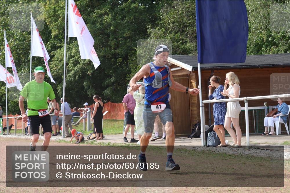 08.09.2024 - Airport Race Strokosch-Dieckow http://msf.ph/oto/6979185 08.09.2024 12:40:31 Ziel 41, 228, 533 meine-sportfotos.de