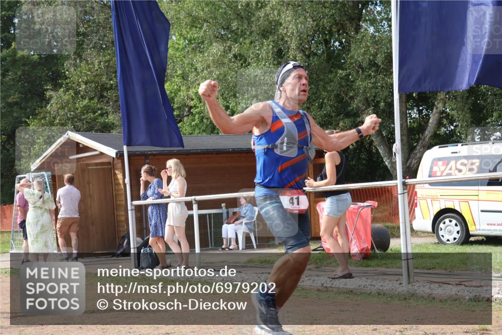 08.09.2024 - Airport Race Strokosch-Dieckow http://msf.ph/oto/6979202 08.09.2024 12:40:31 Ziel 41, 228, 533 meine-sportfotos.de