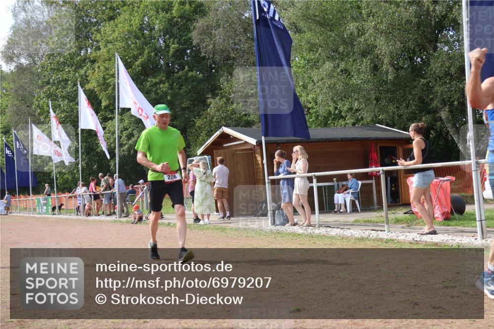08.09.2024 - Airport Race Strokosch-Dieckow http://msf.ph/oto/6979207 08.09.2024 12:40:32 Ziel 41, 228, 533 meine-sportfotos.de