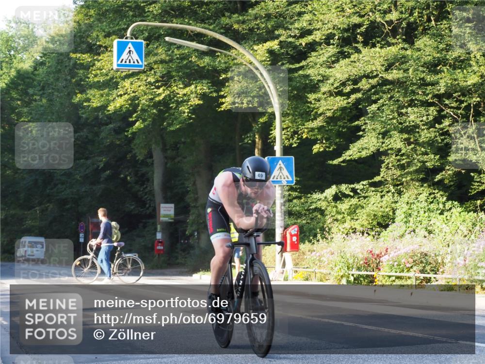 08.09.2024 - Stadtparktriathlon Zöllner http://msf.ph/oto/6979659 08.09.2024 08:54:18 Radfahren 64, 69 meine-sportfotos.de