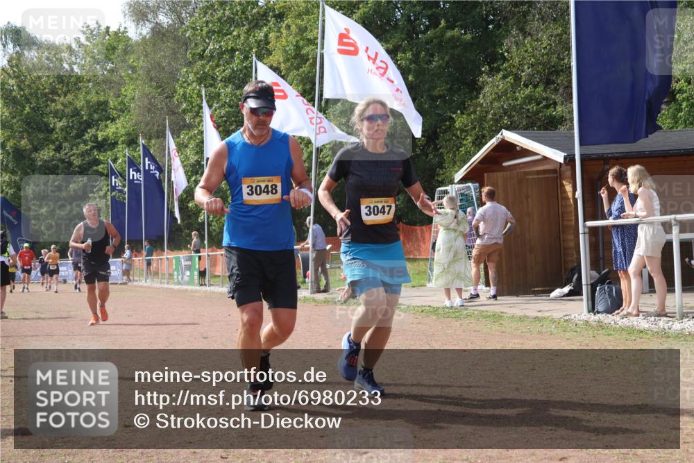 08.09.2024 - Airport Race Strokosch-Dieckow http://msf.ph/oto/6980233 08.09.2024 12:42:46 Ziel 438, 3047, 3048 meine-sportfotos.de