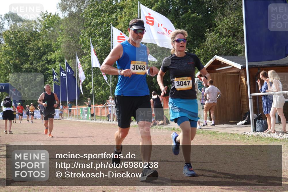08.09.2024 - Airport Race Strokosch-Dieckow http://msf.ph/oto/6980238 08.09.2024 12:42:46 Ziel 438, 3047, 3048 meine-sportfotos.de