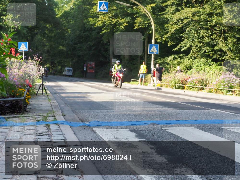 08.09.2024 - Stadtparktriathlon Zöllner http://msf.ph/oto/6980241 08.09.2024 09:01:02 Radfahren 14, 17, 38, 64, 114 meine-sportfotos.de