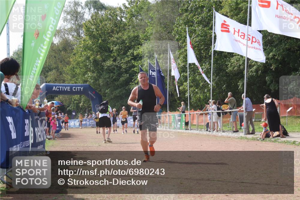 08.09.2024 - Airport Race Strokosch-Dieckow http://msf.ph/oto/6980243 08.09.2024 12:42:48 Ziel 3047, 3048 meine-sportfotos.de