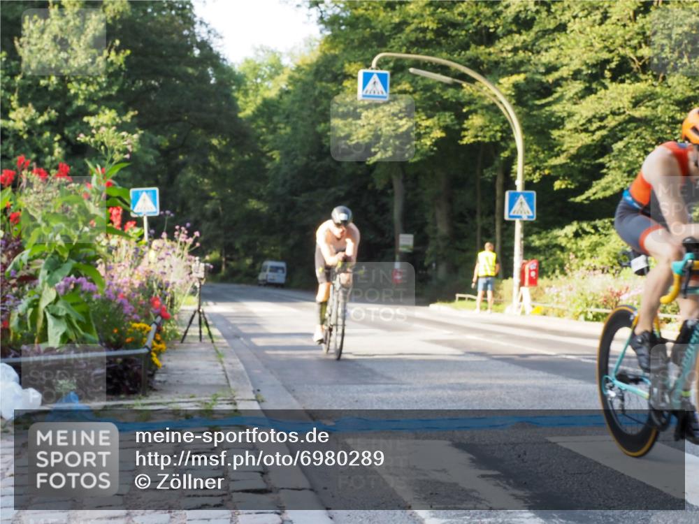 08.09.2024 - Stadtparktriathlon Zöllner http://msf.ph/oto/6980289 08.09.2024 09:01:34 Radfahren 106, 122 meine-sportfotos.de