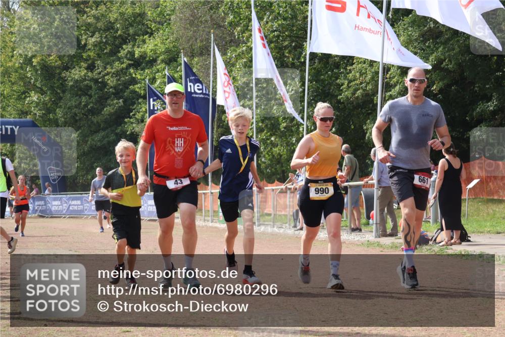 08.09.2024 - Airport Race Strokosch-Dieckow http://msf.ph/oto/6980296 08.09.2024 12:42:57 Ziel 43, 381, 661, 990, 1023 meine-sportfotos.de