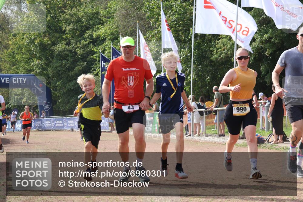 08.09.2024 - Airport Race Strokosch-Dieckow http://msf.ph/oto/6980301 08.09.2024 12:42:57 Ziel 43, 381, 661, 990, 1023 meine-sportfotos.de