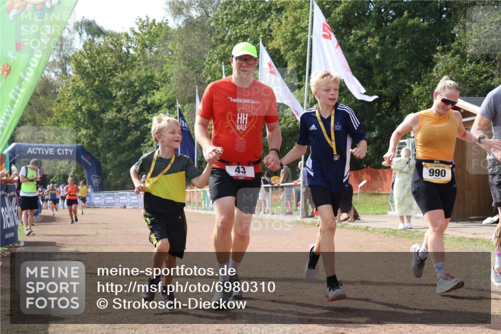 08.09.2024 - Airport Race Strokosch-Dieckow http://msf.ph/oto/6980310 08.09.2024 12:42:58 Ziel 43, 307, 381, 661, 990, 1023 meine-sportfotos.de