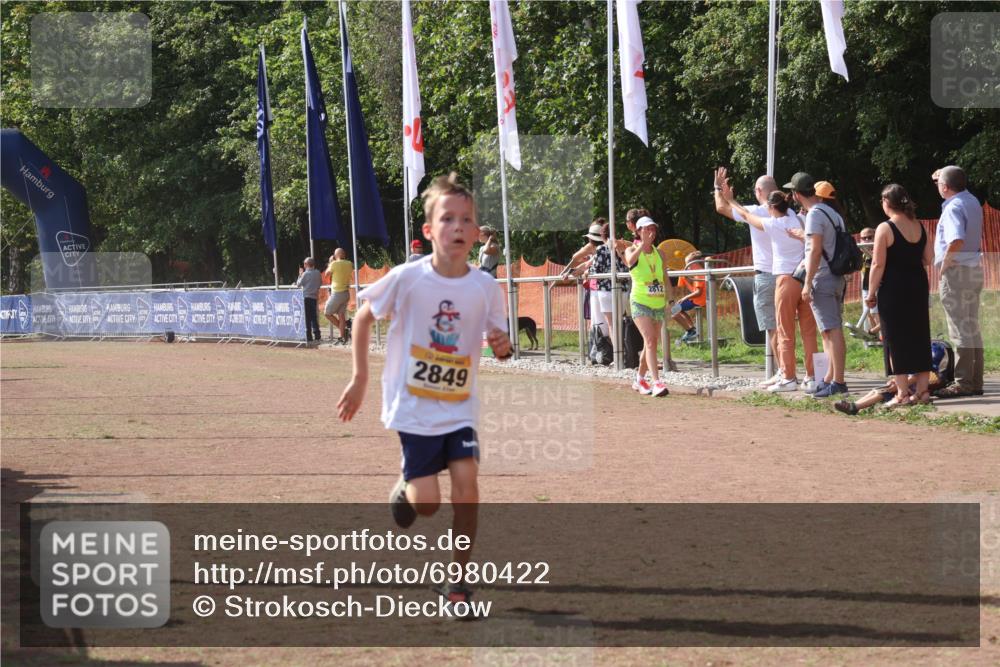 08.09.2024 - Airport Race Strokosch-Dieckow http://msf.ph/oto/6980422 08.09.2024 12:14:56 Ziel 216, 2637, 2849 meine-sportfotos.de