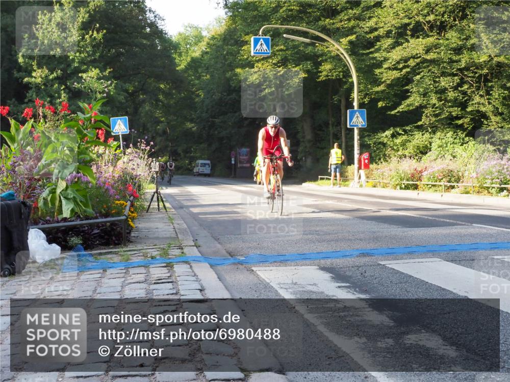 08.09.2024 - Stadtparktriathlon Zöllner http://msf.ph/oto/6980488 08.09.2024 09:03:44 Radfahren 2, 15, 25, 26, 80, 94, 109 meine-sportfotos.de