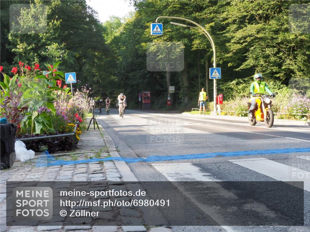 08.09.2024 - Stadtparktriathlon Zöllner http://msf.ph/oto/6980491 08.09.2024 09:03:46 Radfahren 2, 15, 21, 25, 26, 44, 63, 80, 94, 109 meine-sportfotos.de