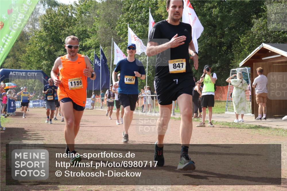 08.09.2024 - Airport Race Strokosch-Dieckow http://msf.ph/oto/6980717 08.09.2024 12:43:36 Ziel 20, 68, 557, 560, 805, 826, 847, 869, 883, 1059, 1081, 1120, 1159, 1188, 1304, 1467 meine-sportfotos.de