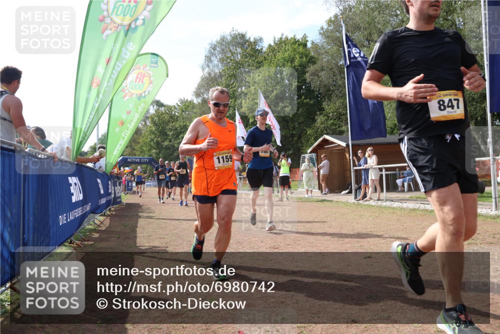 08.09.2024 - Airport Race Strokosch-Dieckow http://msf.ph/oto/6980742 08.09.2024 12:43:37 Ziel 20, 68, 805, 826, 847, 869, 883, 1059, 1081, 1120, 1159, 1188, 1304, 1467 meine-sportfotos.de