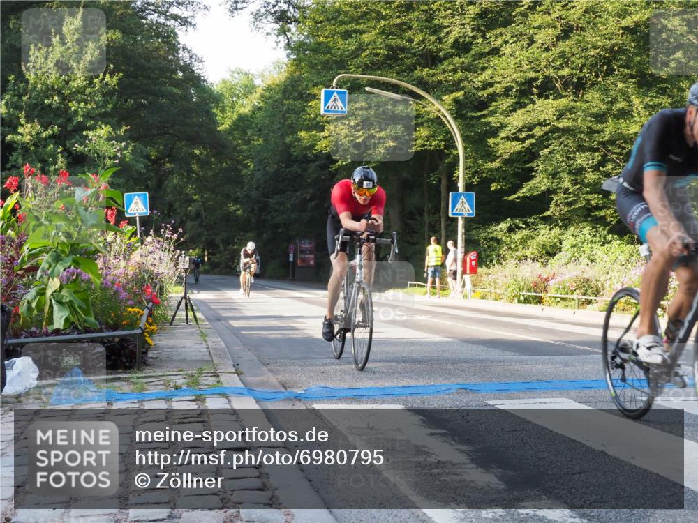 08.09.2024 - Stadtparktriathlon Zöllner http://msf.ph/oto/6980795 08.09.2024 09:05:01 Radfahren 27, 74, 85, 121, 124 meine-sportfotos.de