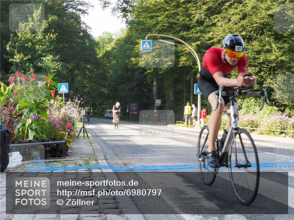 08.09.2024 - Stadtparktriathlon Zöllner http://msf.ph/oto/6980797 08.09.2024 09:05:01 Radfahren 27, 74, 85, 121, 124 meine-sportfotos.de