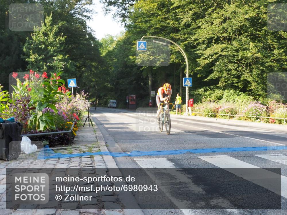 08.09.2024 - Stadtparktriathlon Zöllner http://msf.ph/oto/6980943 08.09.2024 09:07:28 Radfahren 106, 122 meine-sportfotos.de
