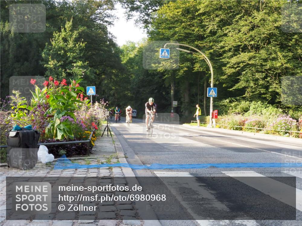 08.09.2024 - Stadtparktriathlon Zöllner http://msf.ph/oto/6980968 08.09.2024 09:07:40 Radfahren 1, 5, 6, 14, 49, 59, 65, 126 meine-sportfotos.de