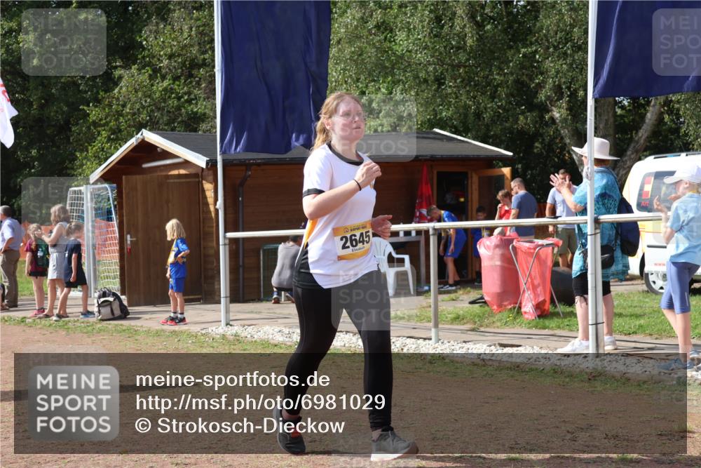 08.09.2024 - Airport Race Strokosch-Dieckow http://msf.ph/oto/6981029 08.09.2024 12:16:01 Ziel 225, 276, 1020, 2540, 2541, 2543, 2591, 2595, 2604, 2645, 2799, 2827, 2854, 3057 meine-sportfotos.de