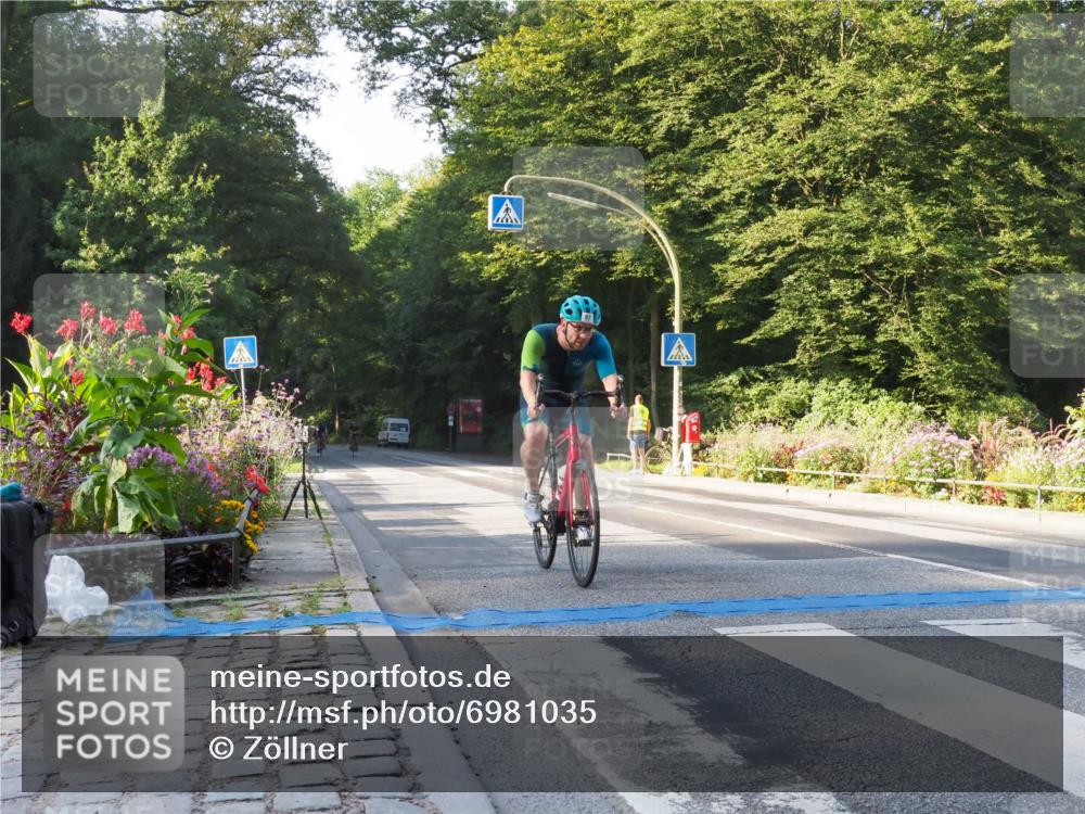 08.09.2024 - Stadtparktriathlon Zöllner http://msf.ph/oto/6981035 08.09.2024 09:07:57 Radfahren 46, 64, 67, 92 meine-sportfotos.de