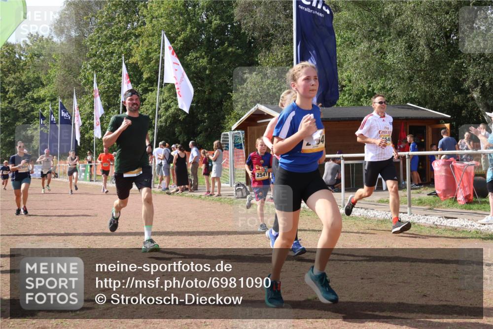 08.09.2024 - Airport Race Strokosch-Dieckow http://msf.ph/oto/6981090 08.09.2024 12:16:04 Ziel 225, 276, 1020, 2540, 2541, 2543, 2586, 2604, 2799, 2802, 2804, 2827, 2854, 3057 meine-sportfotos.de