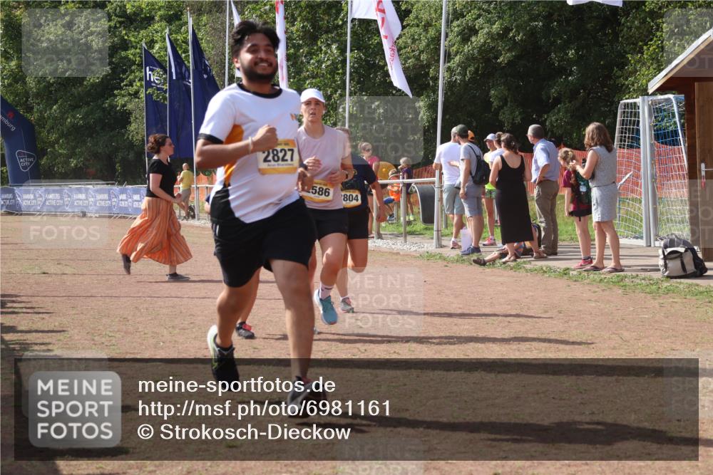 08.09.2024 - Airport Race Strokosch-Dieckow http://msf.ph/oto/6981161 08.09.2024 12:16:10 Ziel 1020, 2586, 2799, 2802, 2804, 2827, 3057 meine-sportfotos.de