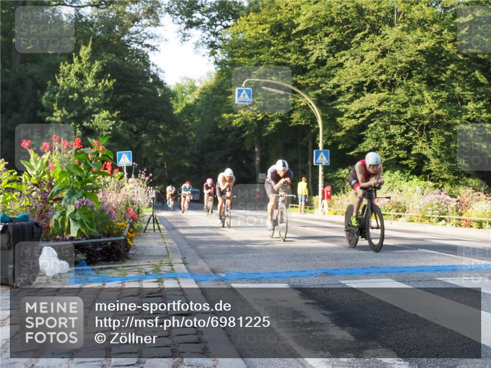 08.09.2024 - Stadtparktriathlon Zöllner http://msf.ph/oto/6981225 08.09.2024 09:09:34 Radfahren 15, 21, 25, 26, 35, 40, 44, 54, 56, 63, 72, 76, 123, 127 meine-sportfotos.de