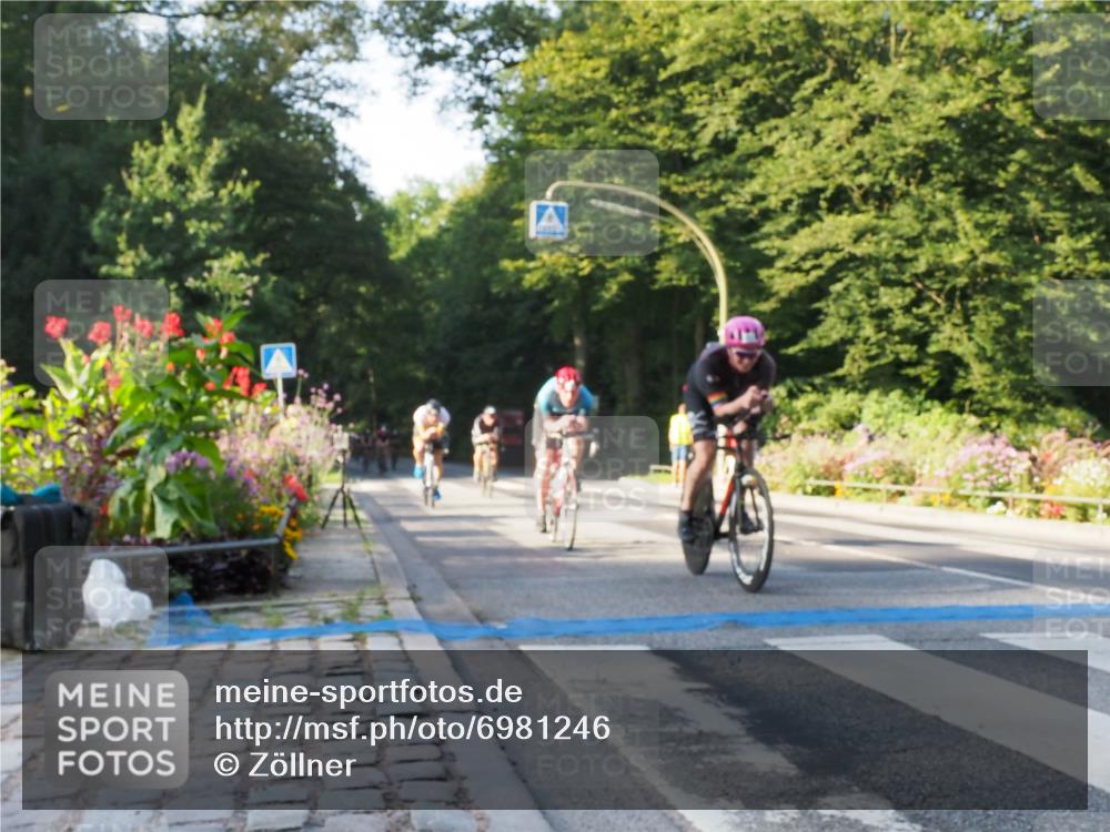 08.09.2024 - Stadtparktriathlon Zöllner http://msf.ph/oto/6981246 08.09.2024 09:09:36 Radfahren 15, 21, 25, 26, 35, 40, 44, 54, 56, 63, 72, 76, 123, 127 meine-sportfotos.de