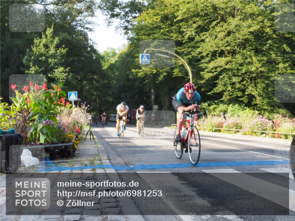 08.09.2024 - Stadtparktriathlon Zöllner http://msf.ph/oto/6981253 08.09.2024 09:09:36 Radfahren 15, 21, 25, 26, 35, 40, 44, 54, 56, 63, 72, 76, 123, 127 meine-sportfotos.de