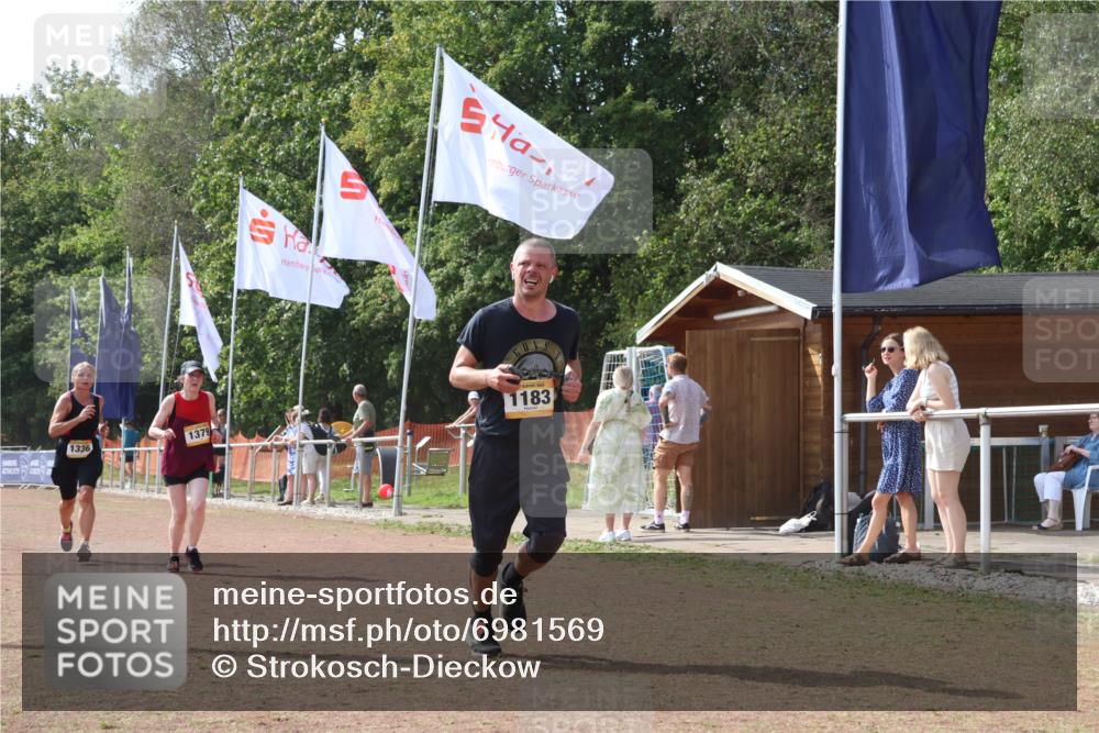 08.09.2024 - Airport Race Strokosch-Dieckow http://msf.ph/oto/6981569 08.09.2024 12:44:48 Ziel 376, 1152, 1183, 1244, 1336, 1379 meine-sportfotos.de