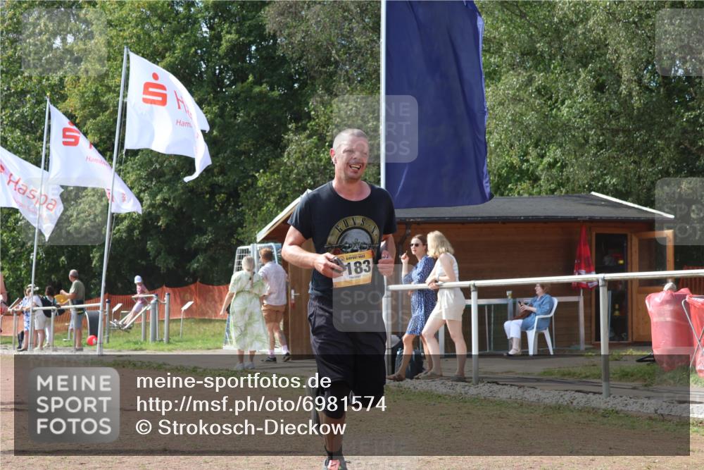 08.09.2024 - Airport Race Strokosch-Dieckow http://msf.ph/oto/6981574 08.09.2024 12:44:48 Ziel 376, 1152, 1183, 1244, 1336, 1379 meine-sportfotos.de