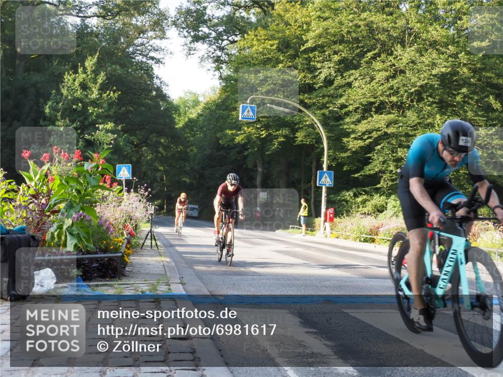 08.09.2024 - Stadtparktriathlon Zöllner http://msf.ph/oto/6981617 08.09.2024 09:11:53 Radfahren 4, 11, 18, 45, 124, 138, 140, 144 meine-sportfotos.de